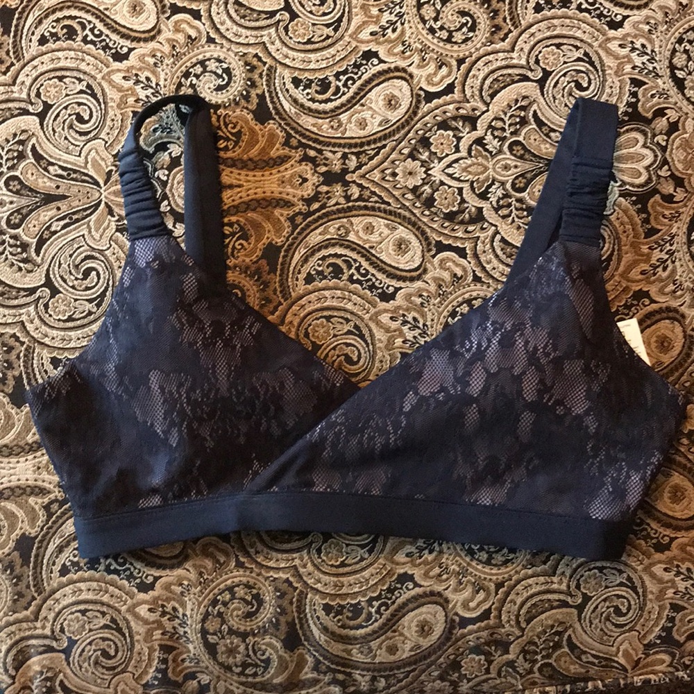 Fabletics sports bra